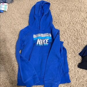 Lot of 10 Nike Tees & 2 Nike Sweatshirts Boys S